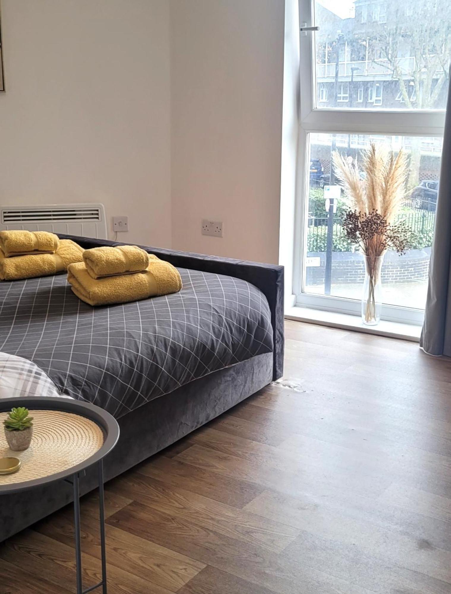 As Apartment Holiday Londra Esterno foto