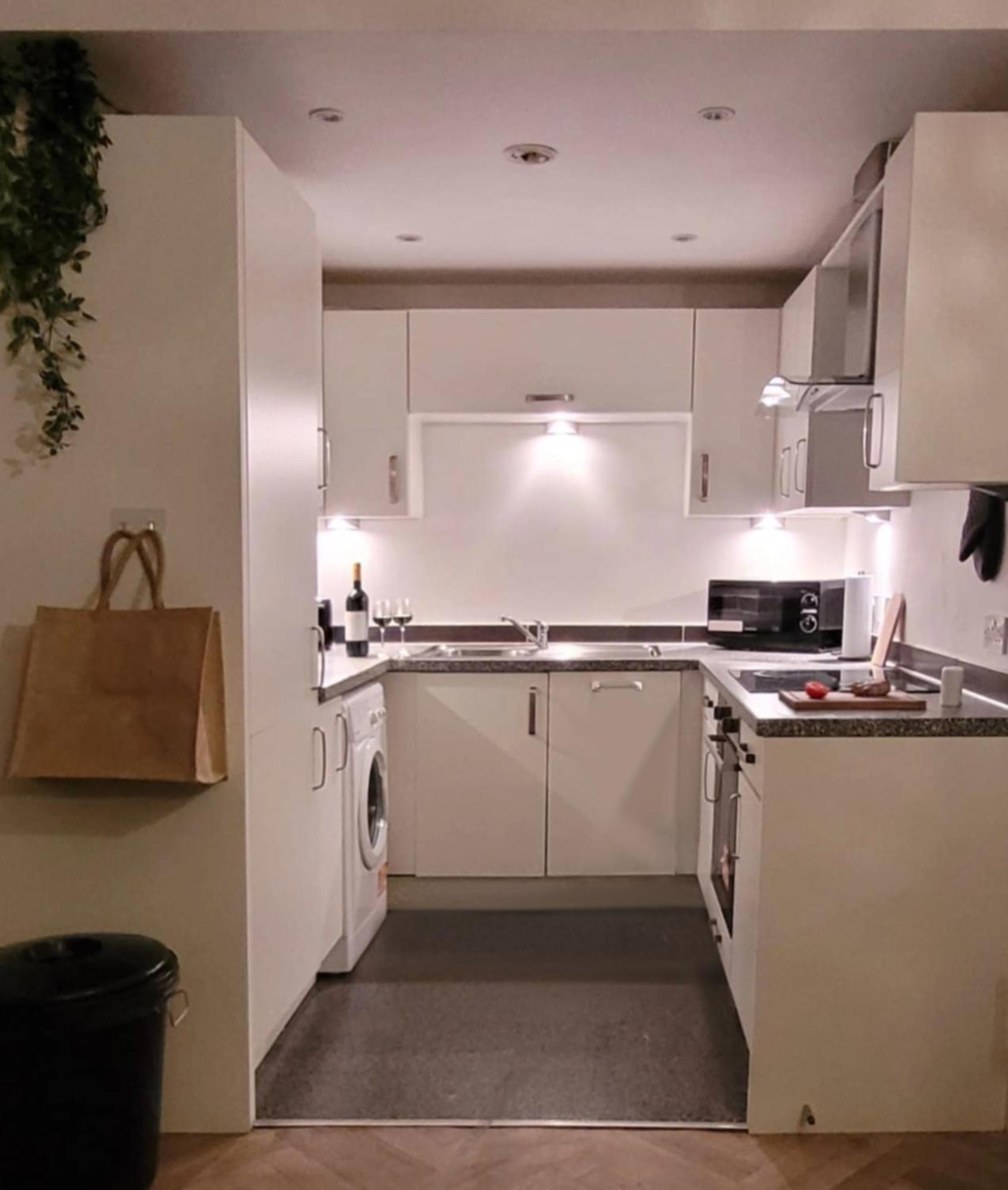 As Apartment Holiday Londra Esterno foto