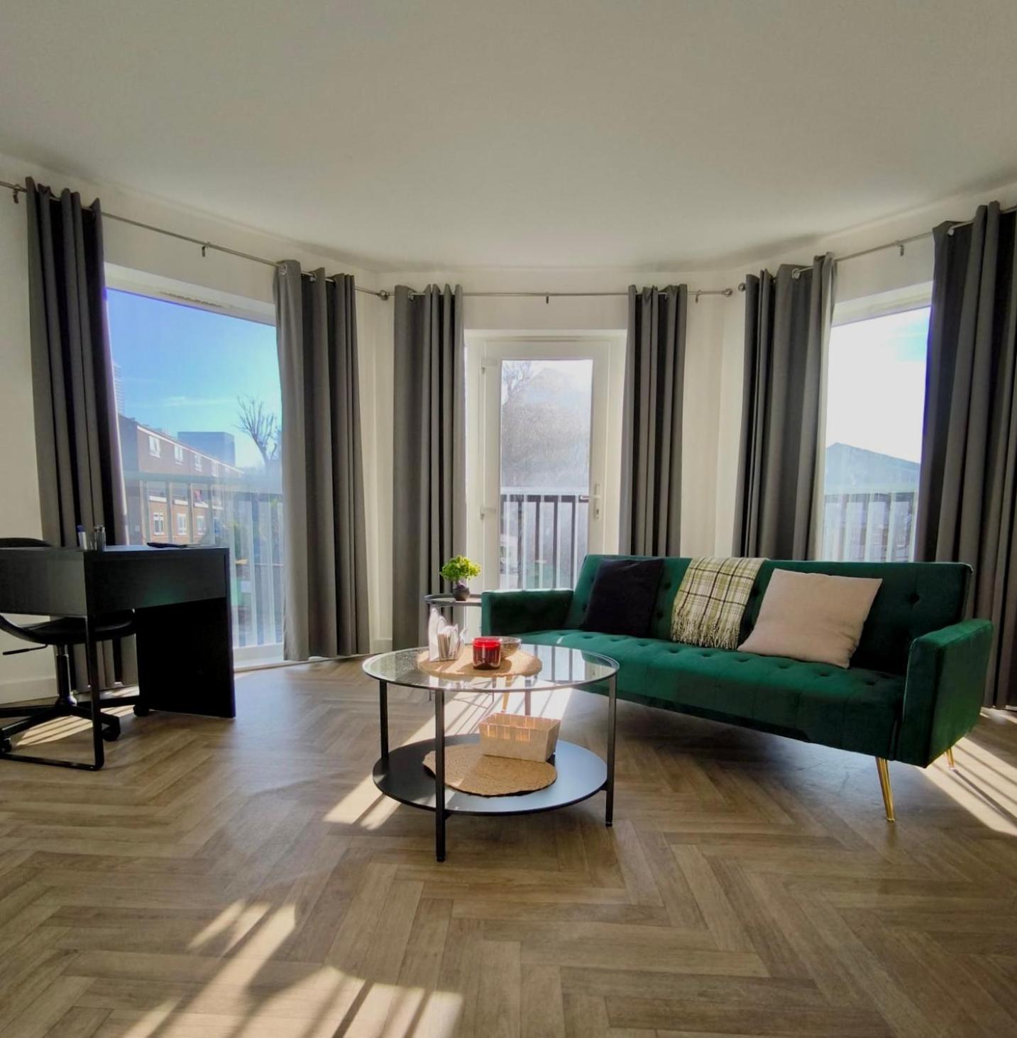 As Apartment Holiday Londra Esterno foto