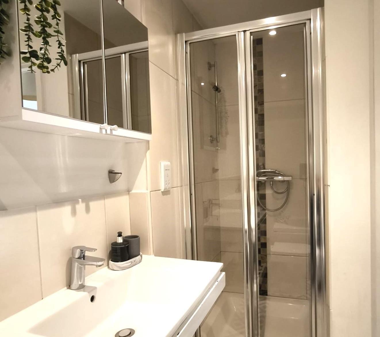 As Apartment Holiday Londra Esterno foto
